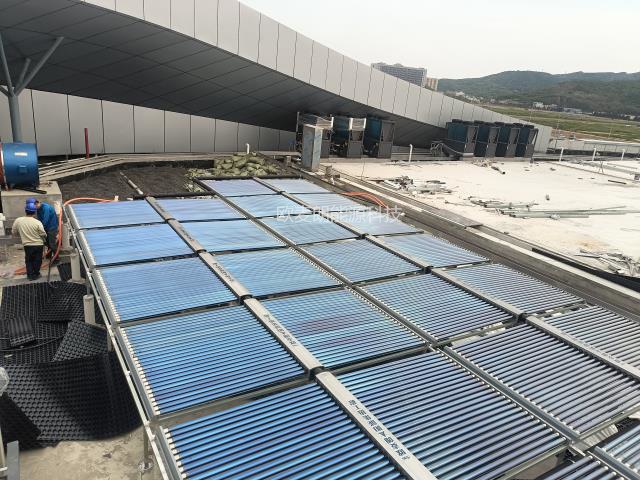 绿色节能新典范：体育馆太阳能空气能热水系统